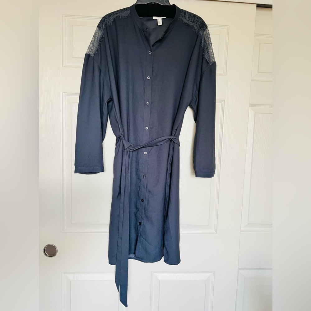 Long Sleeved Grey/Lace Dress
